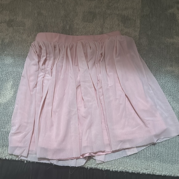 Capezio Pink ballet bag, slippers, skirt, 2 bodysuits and a top! - Picture 12 of 13